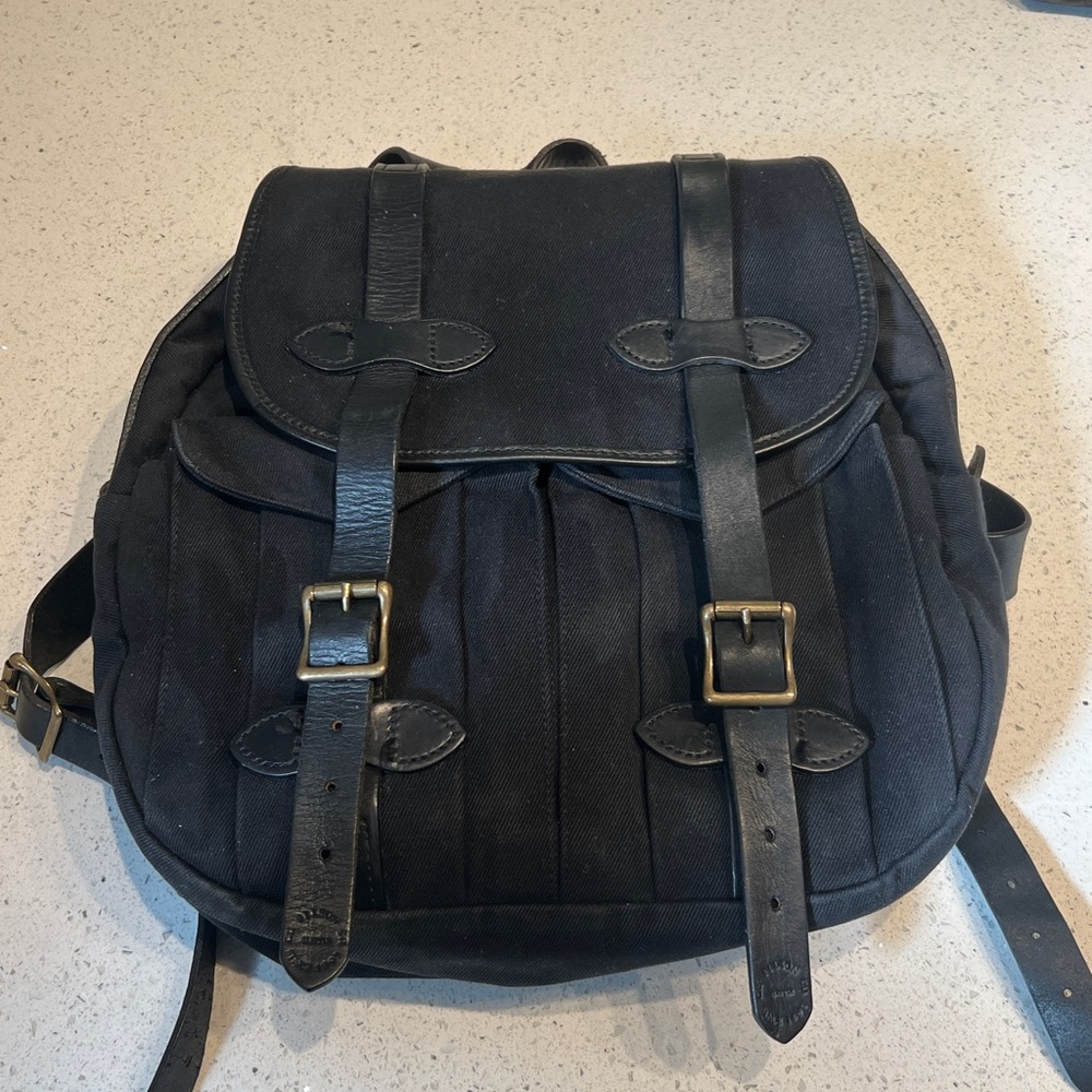 Filson black backpack 70262